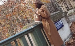 井川里予和别人打扑克牌视频在哪里能看到